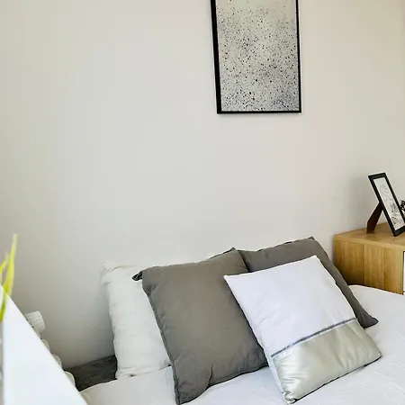 Suchanino Apartment